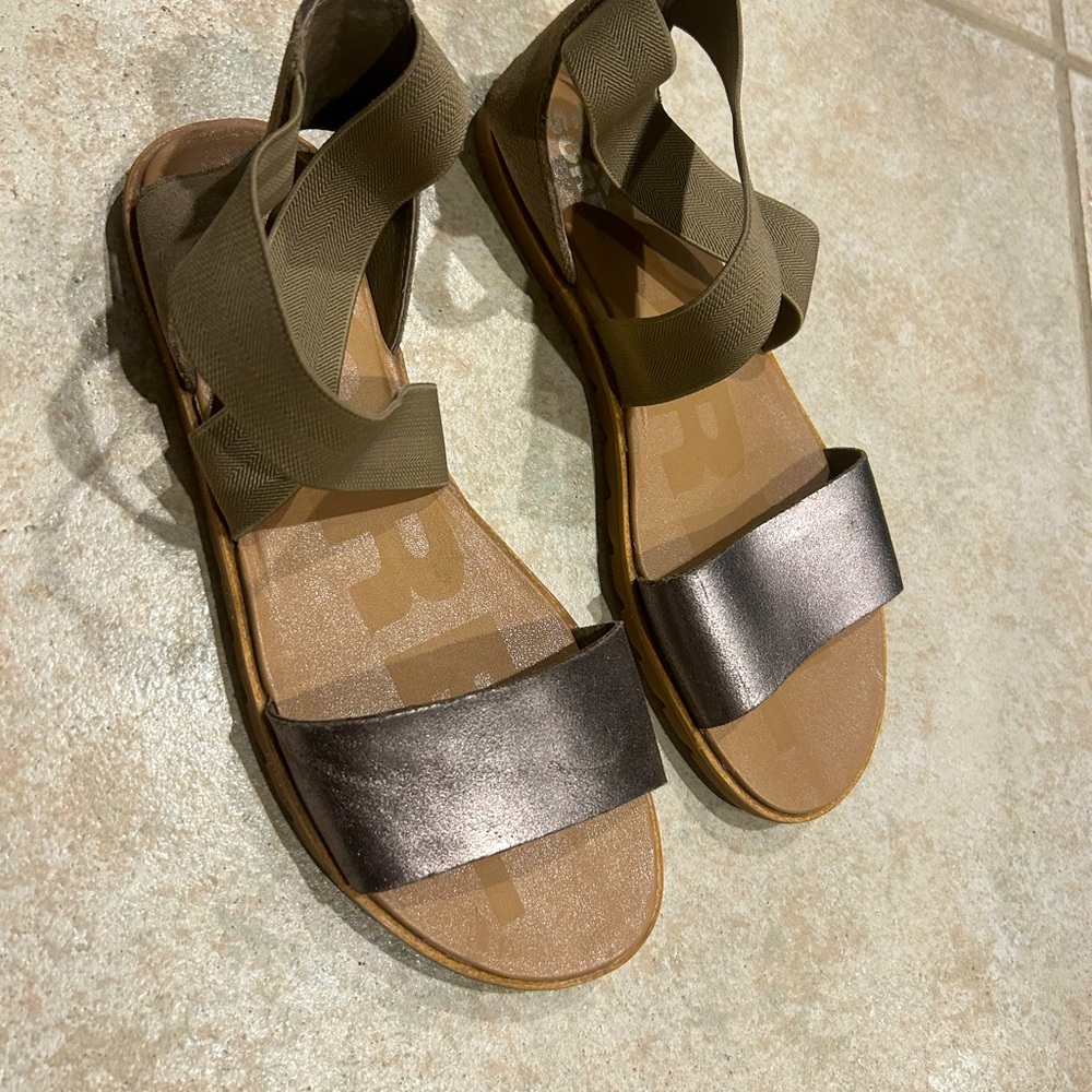 Sorel Ella II sandals Size 8